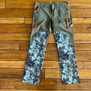 #55 Women’s Girls With Guns Highland Hunting Pants w/ adj. hem & waistband L
